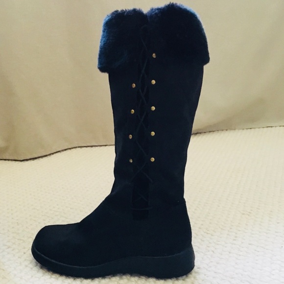 Black Boots - Picture 2 of 6